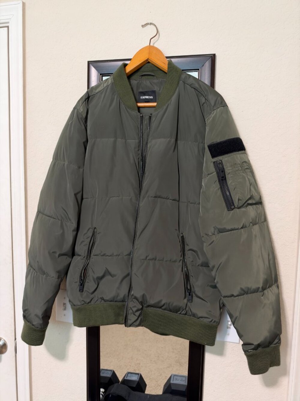 Express Men's Olive Green Quilted Puffer Bomber Jacket L Orange Lining